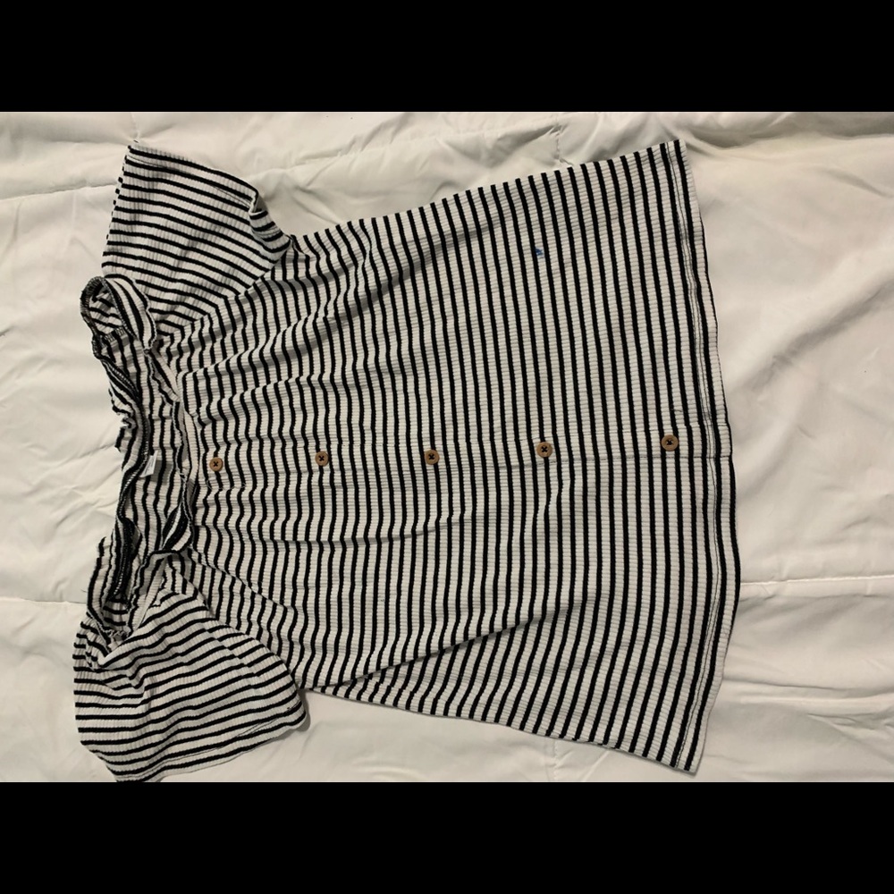 Girls old navy shirt